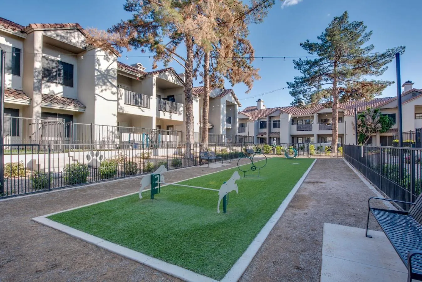 Scottsdale Getaway King Beds Pool Gym Apartment