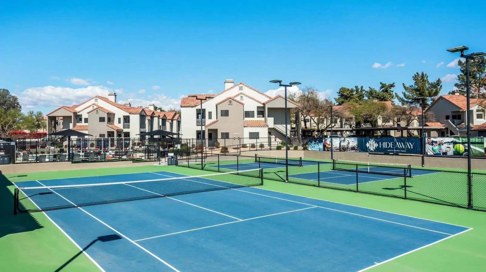 Scottsdale Getaway King Beds Pool Gym Apartment